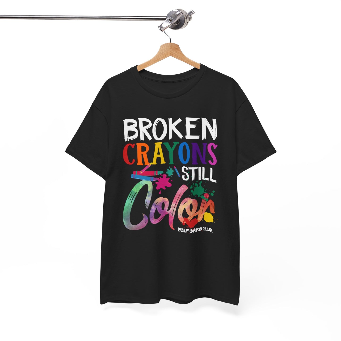 T-shirt BCSC avec des crayons cassés et toujours en couleur