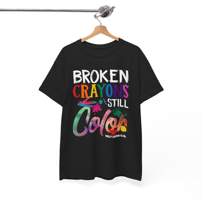 T-shirt BCSC avec des crayons cassés et toujours en couleur
